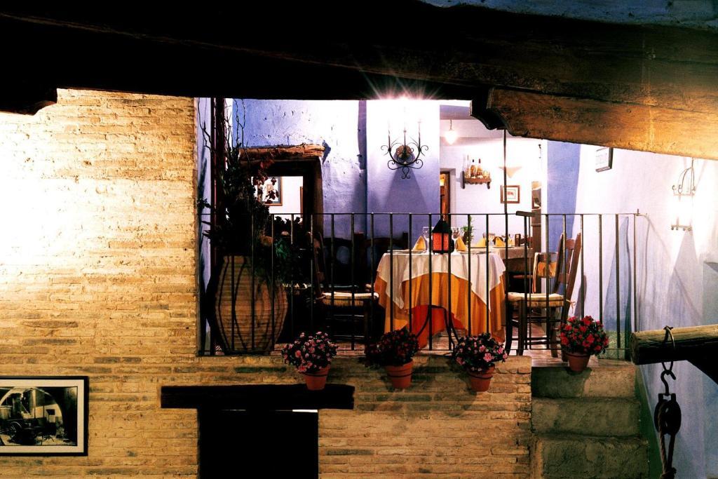 Hospederia Meson De La Dolores Calatayud Exterior photo